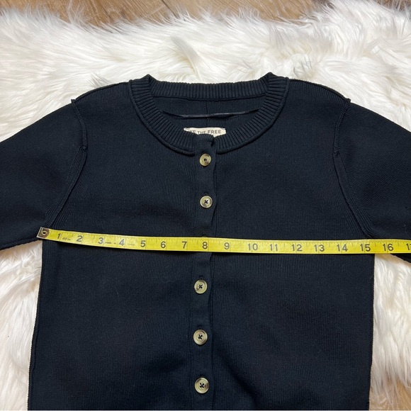FREE PEOPLE We The Free Short Sleeve Cardigan. Size Small. NWOT - Picture 5 of 9